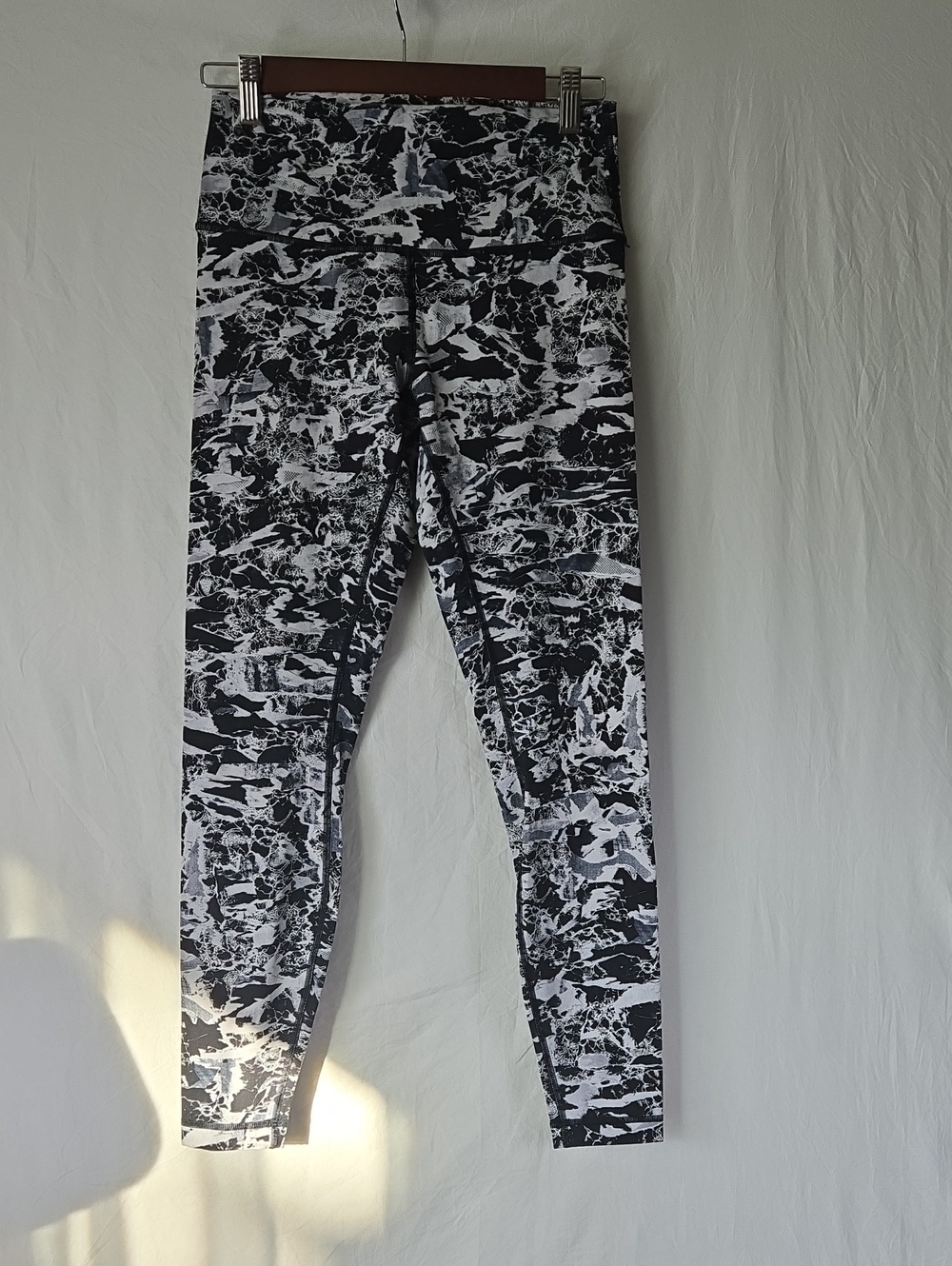 Lululemon Active Black & White Patterned Leggings